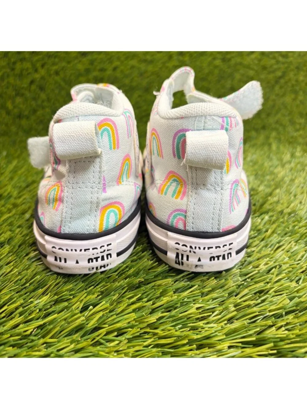 Converse Chuck Taylor All Star Hi Girls Size 2Y White Athletic Shoes Sneakers